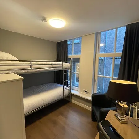 Broer & Zus Szálloda Hága