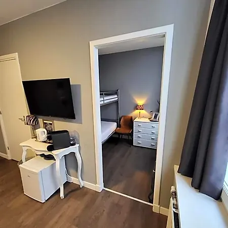 Broer & Zus Hotel *