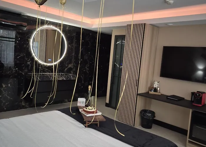 Broer & Zus * Χάγη